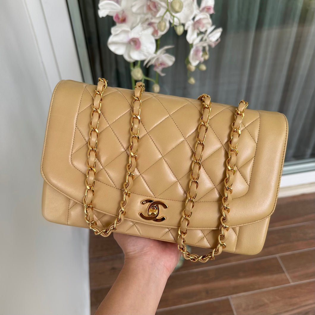 Vintage diana medium in beige 24k GHW