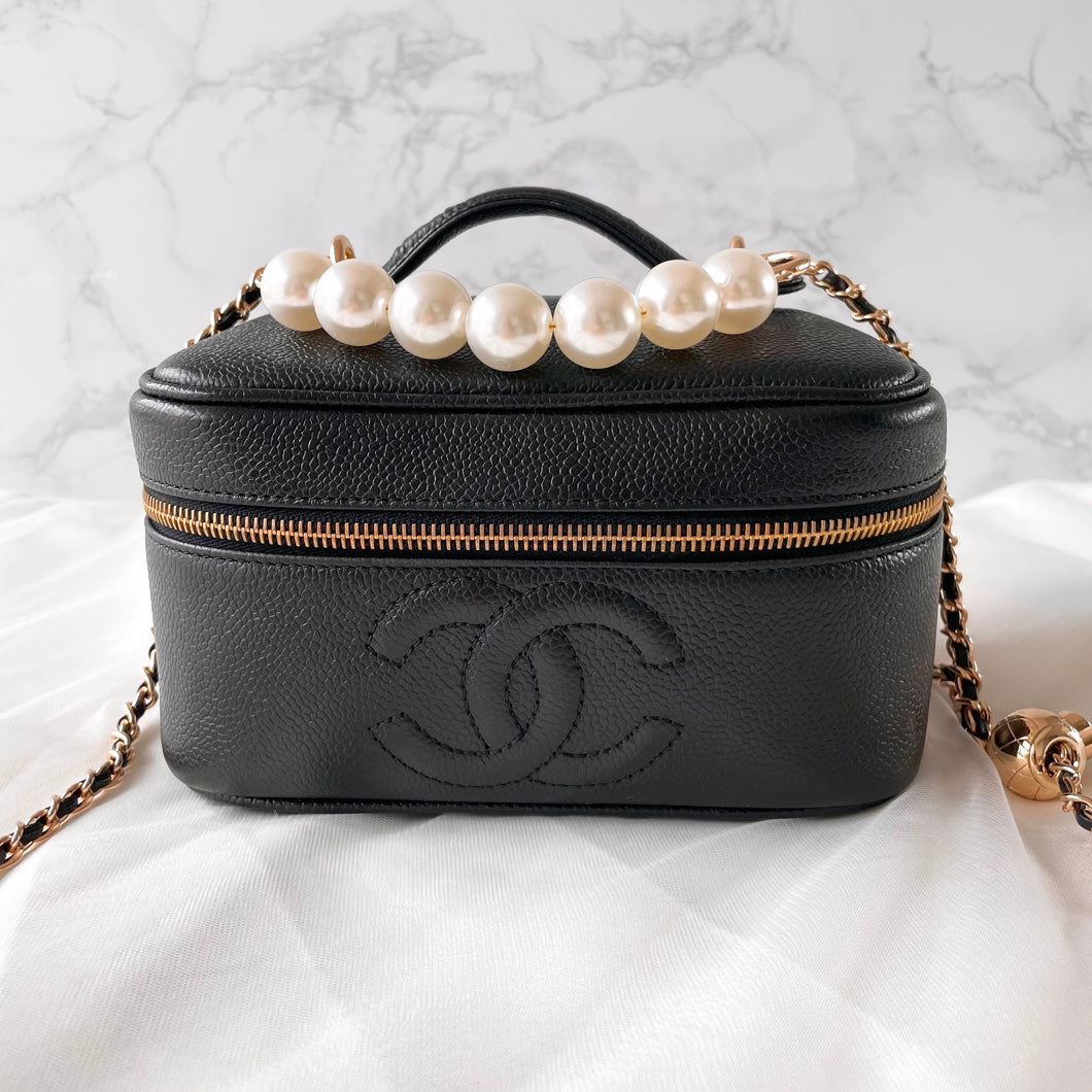 Chanel Vintage Caviar Vanity Case in Black 24k GHW